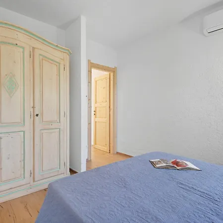 Apartment Iris 5- Terza By Interhome